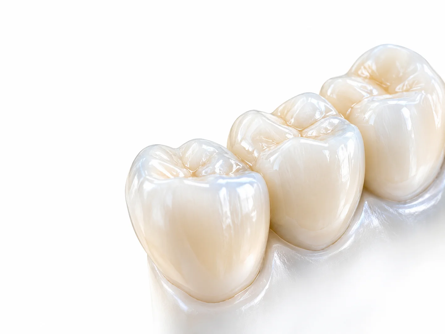 Mine dokusu ve diş yüzeylerini gösteren dental makro çalışma
